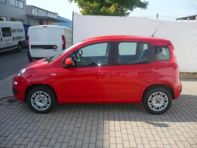 Fiat Panda, 1.0 70k, barva červená