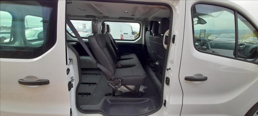 Renault Trafic, 2,0   L1P1 120k Combi Van, barva bílá