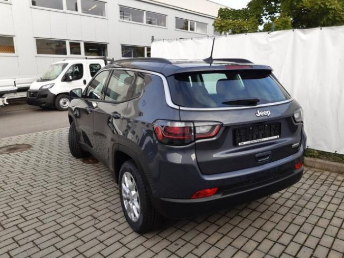 Jeep Compass, 1.3 150 Long.  AUTOM, SKLADEM!, barva šedá