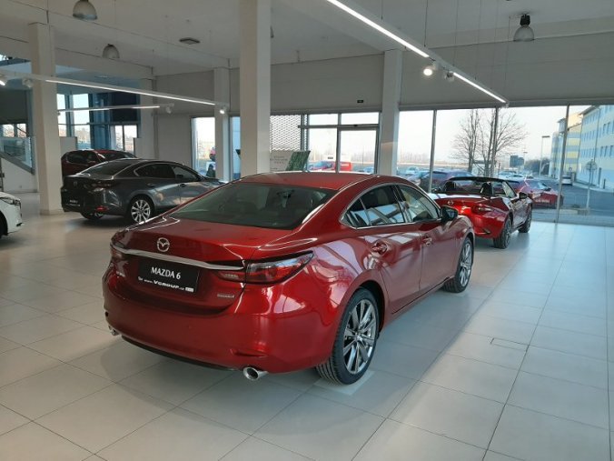 Mazda 6, 2,5i 194k A/T, barva červená