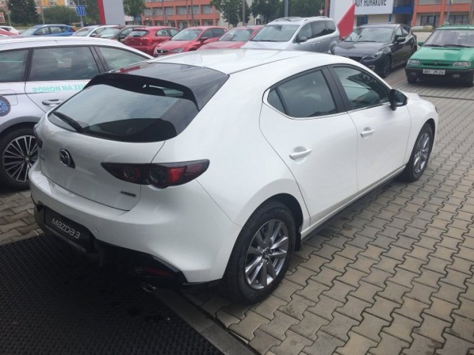 Mazda 3, 2,0 Skyactiv-G122, barva bílá