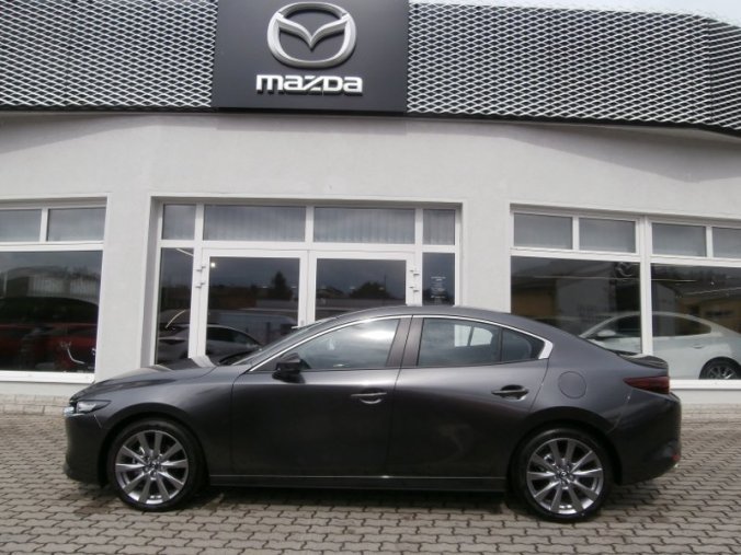 Mazda 3, Skyactiv G122, barva šedá