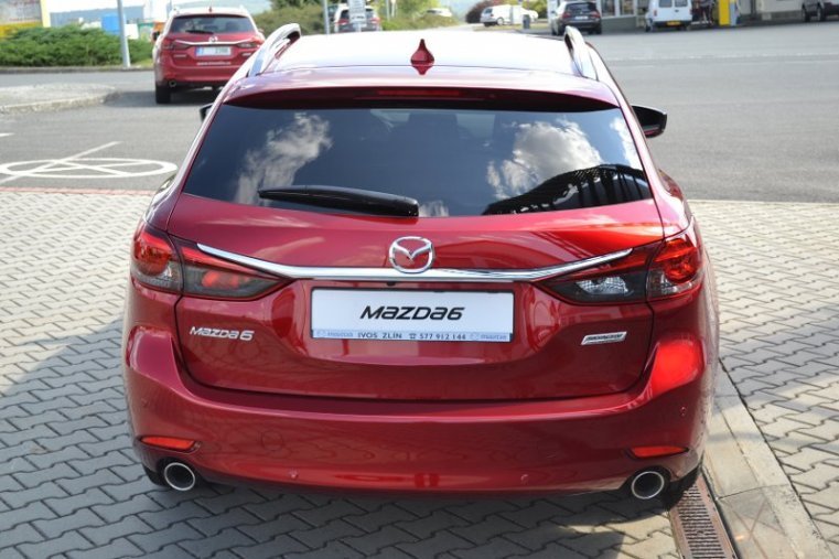 Mazda 6, 2.0i 145k, barva červená