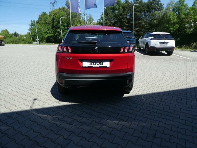 Peugeot 3008, Peugeot 3008 ACTIVE PACK 1.2 PureTech MAN6, barva červená