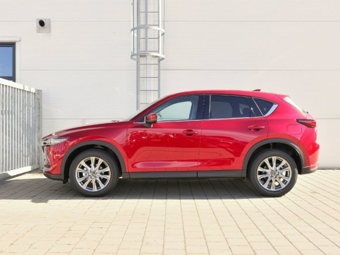 Mazda CX-5, 2,0 Skyactiv-G 121kW/165k 6MAN, barva červená