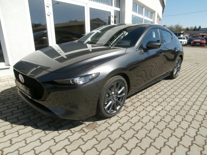 Mazda 3, Skyactiv G122, barva šedá