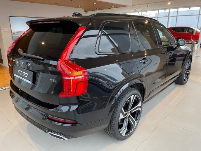 Volvo XC90, SUV, R-Design B5 Mild-Hybrid diesel, barva černá