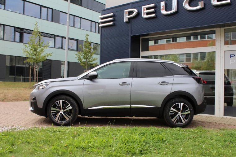 Peugeot 3008, ACTIVE 1.2 PureTech 130 MAN6, barva černá