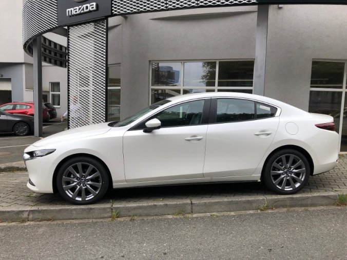 Mazda 3, 2.0i G 122, barva bílá