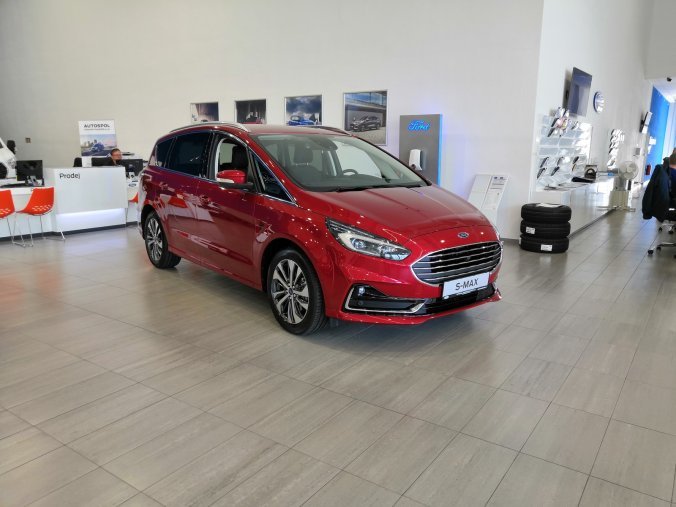 Ford S-MAX, Titanium, 5dveřová, 2.0 EcoBlue 110 kW/150 k, 6st. manuální, barva červená