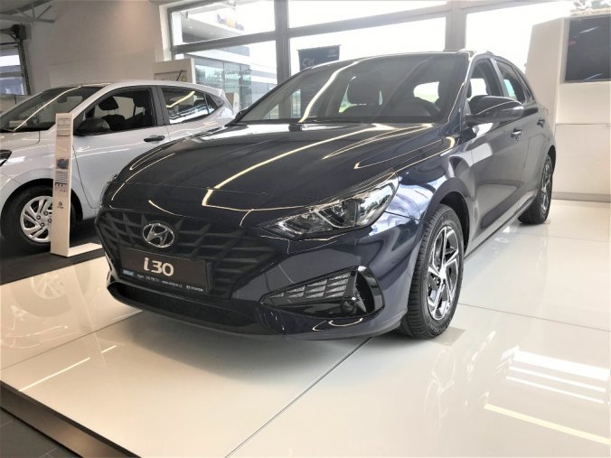 Hyundai i30, 1,5i CVVT 81 kW (95 NAT) 6 st. man, barva modrá