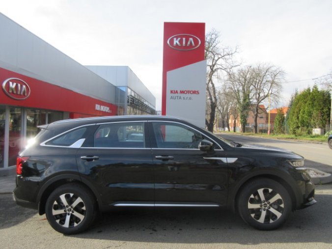 Kia Sorento, 2,2 CRDi SCR 4x4 8DCT EXCLUSIV, barva černá