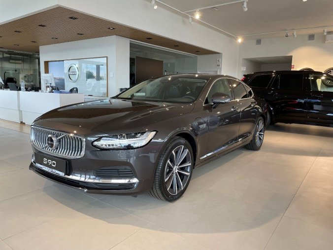 Volvo S90, sedan, T8 Recharge Plug-In Hybrid, barva šedá