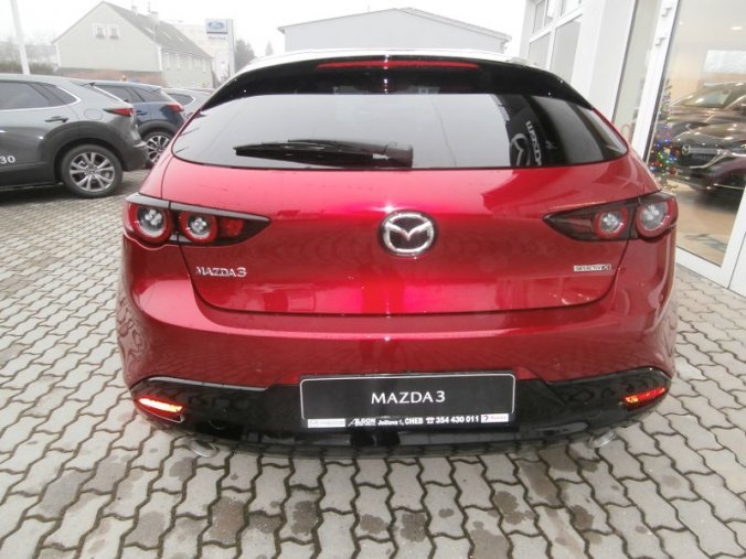 Mazda 3, Skyactiv GT 180, barva červená