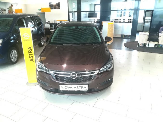 Opel Astra, INNOVATION 1.4 Turbo 110 kW, barva hnědá