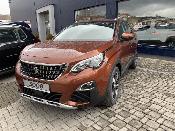 Peugeot 3008, ALLURE 1.2 PureTech 130 S&S EAT8, barva oranžová