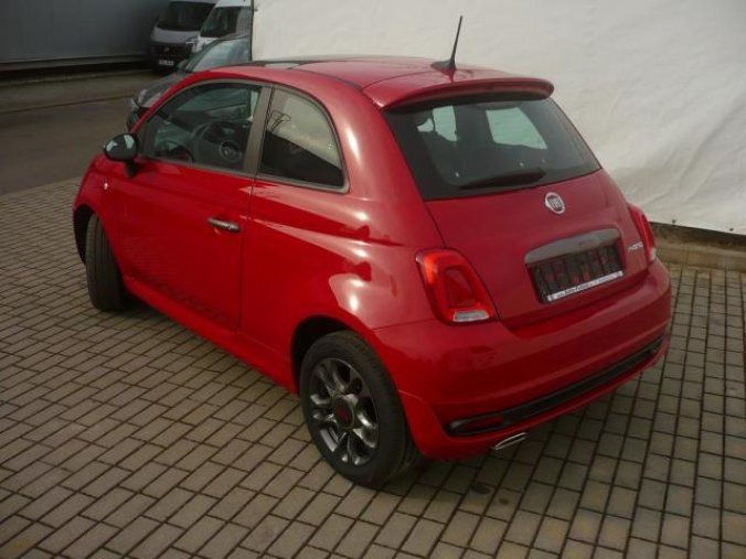 Fiat 500, 1.0 BSG 70k Sport, barva červená