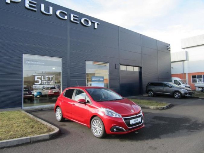 Peugeot 208, ACTIVE 1.2 PureTech 82k MAN5, barva červená