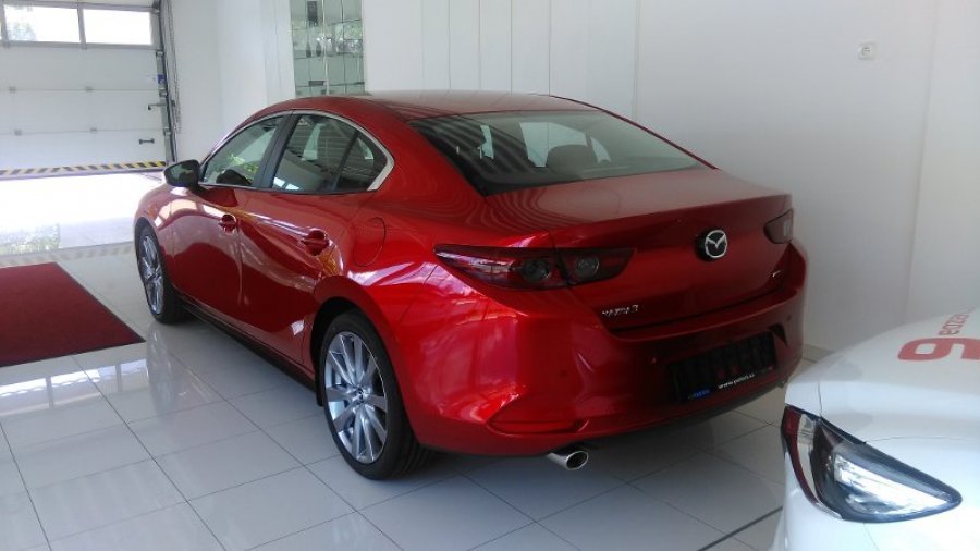 Mazda 3, Skyactiv G122 M/T, barva červená