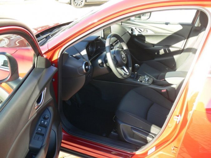 Mazda CX-3, 2.0 Skyactiv G121, barva červená