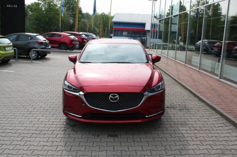 Mazda 6, SKYACTIV-G, barva červená