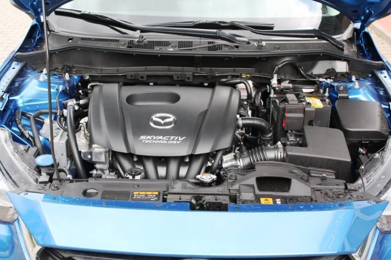 Mazda 2, SKYACTIV-G, barva modrá