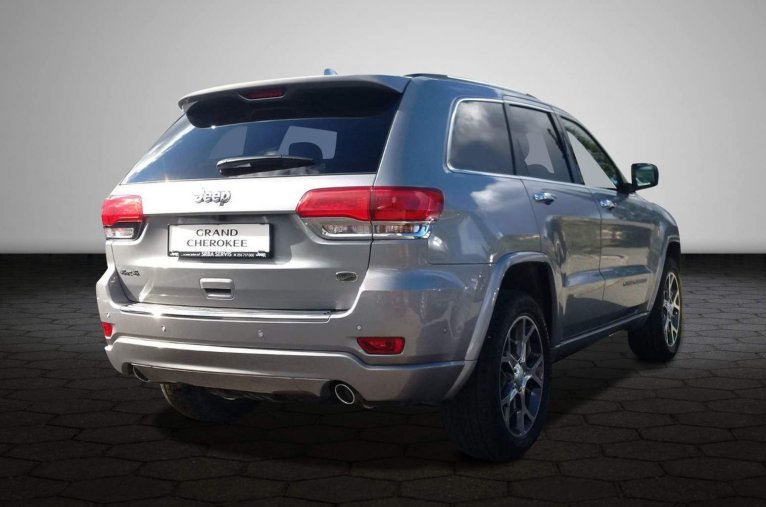 Jeep Grand Cherokee, OVERLAND 3,0 V6 CRD 250k, barva stříbrná