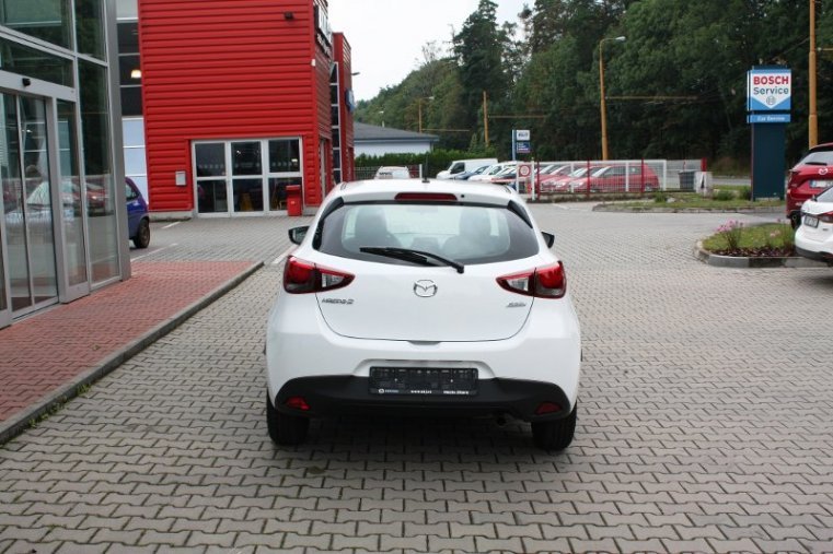 Mazda 2, SKYACTIV-G, barva bílá