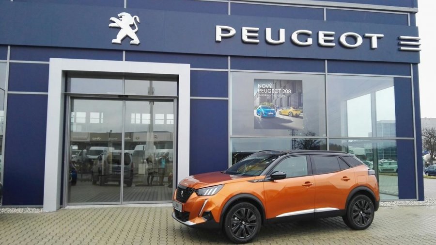 Peugeot 2008, NOVÁ GT LINE 1.2 130k MAN 6, barva oranžová