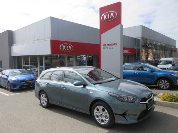 Kia Ceed, 1,5 T-GDi GPF 7DCT SPIN, barva šedá