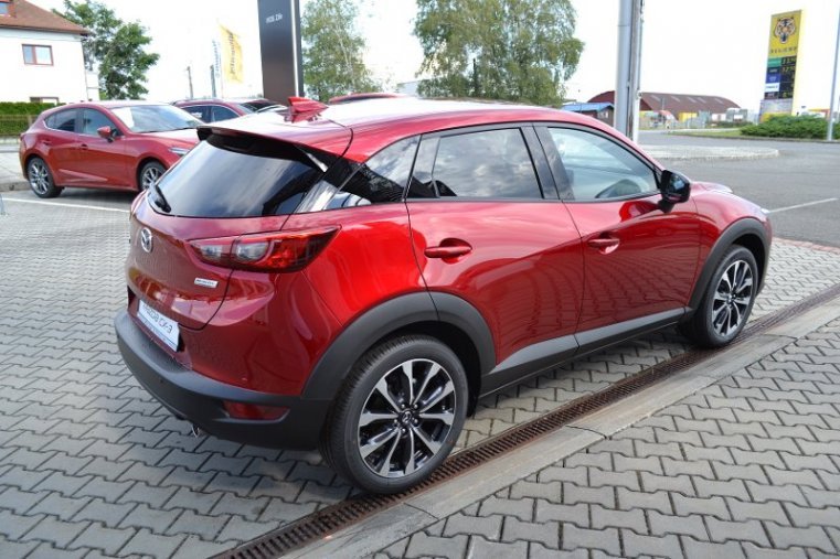 Mazda CX-3, 2,0 121k, barva červená