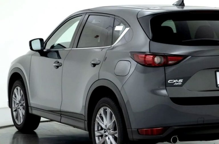 Mazda CX-5, 121kW (165k), barva šedá