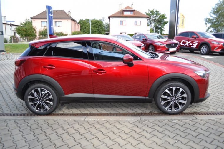 Mazda CX-3, 2,0 121k, barva červená