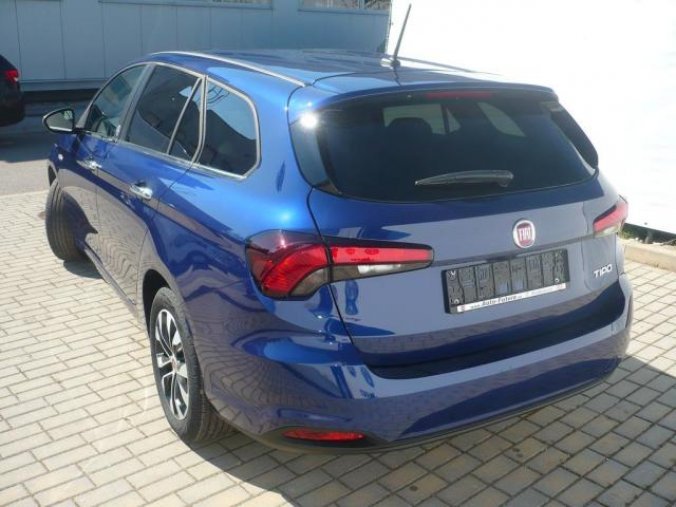 Fiat Tipo, SW 1.4 95k Mirror, barva modrá