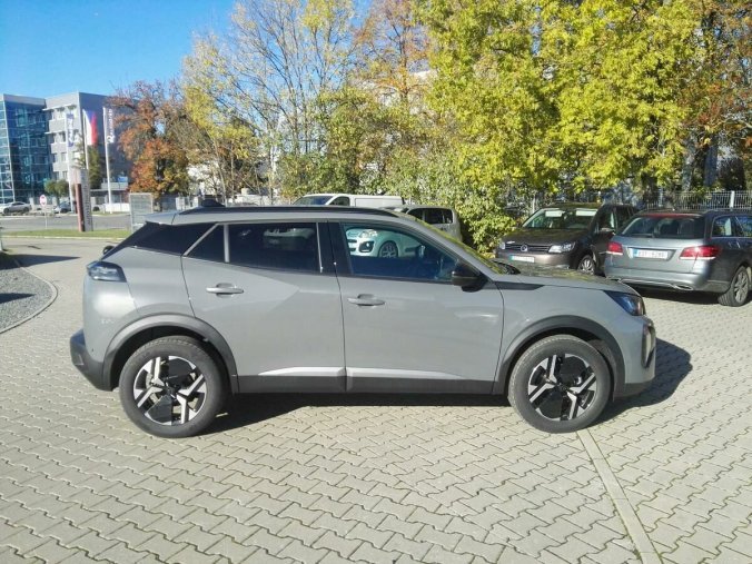 Peugeot 2008, Peugeot 2008 NOVÁ ALLURE 1.2 rezervace, barva šedá