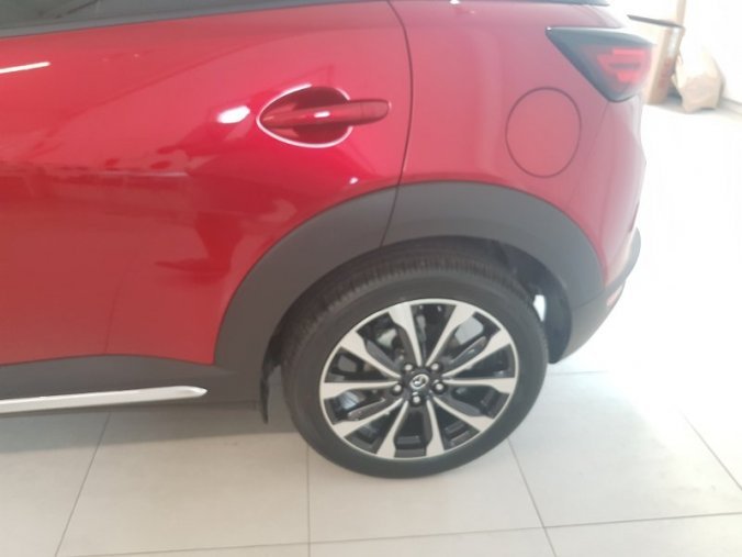 Mazda CX-3, Skyactiv-G121, barva červená