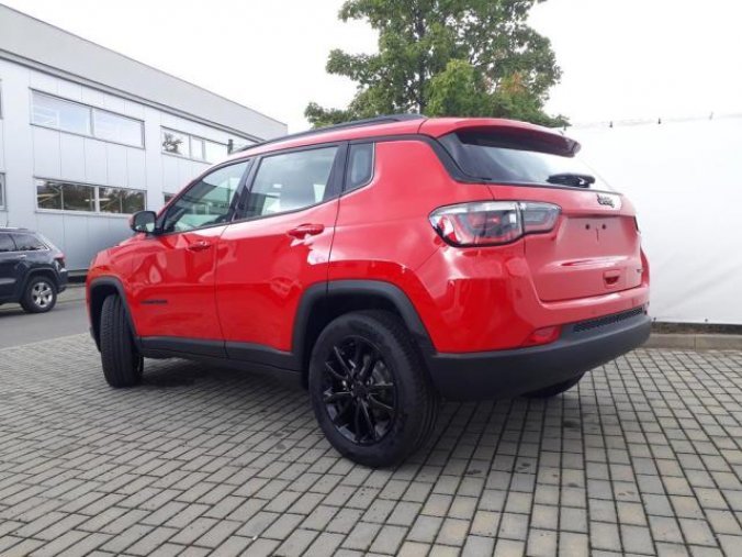 Jeep Compass, 1.3 150 PS NIGHT EAGLE automat, barva červená