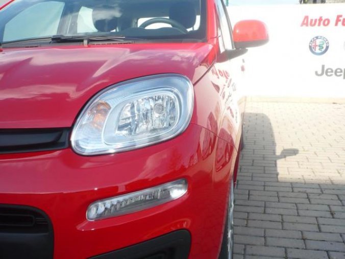 Fiat Panda, 1.2 69k Plus, barva červená