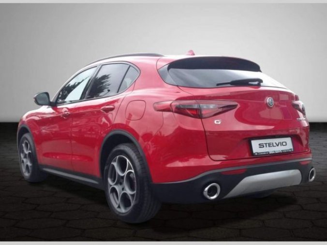 Alfa Romeo Stelvio, 2.0 Turbo 280k Q4 SUPER, barva červená