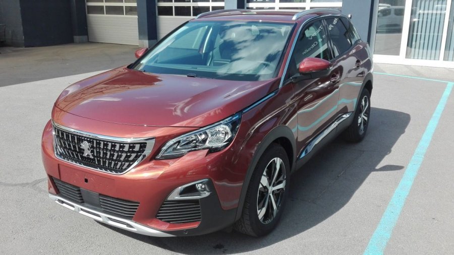 Peugeot 3008, Allure 1,5 BlueHDi 130 96 kW S, barva oranžová