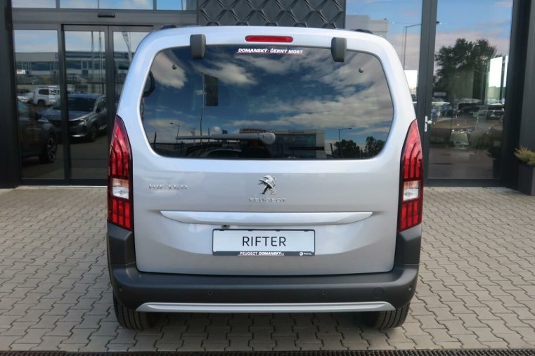 Peugeot Rifter, Peugeot Rifter Allure 1.5HDi 130k EAT8, barva stříbrná