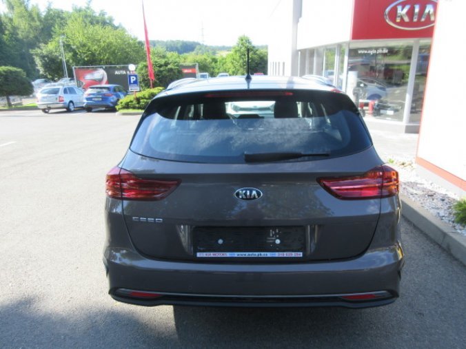 Kia Ceed, 1.4 T-GDi Fresh winter, barva hnědá