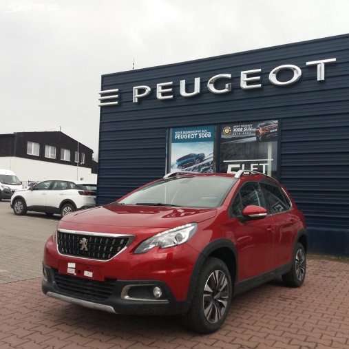 Peugeot 2008, ALLURE 1.2 PureTech 82k, barva červená