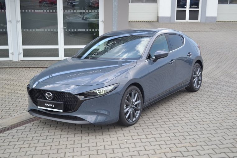 Mazda 3, Skyactiv G122, barva šedá