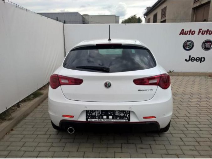 Alfa Romeo Giulietta, 1.4TBi 120PS Sport Edition, barva bílá