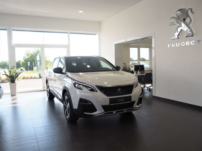 Peugeot 5008, GT LINE 1.6 PureTech 180k EAT8, barva bílá