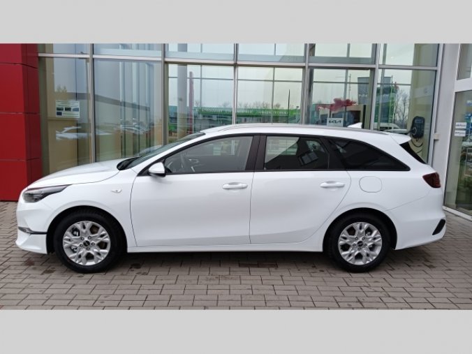 Kia Ceed, SW 1,5T-GDI SPIN, barva bílá