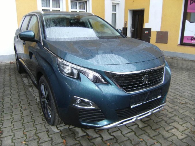 Peugeot 5008, All.1,2 130k EAT8 LED,EXT.AKCE, barva zelená