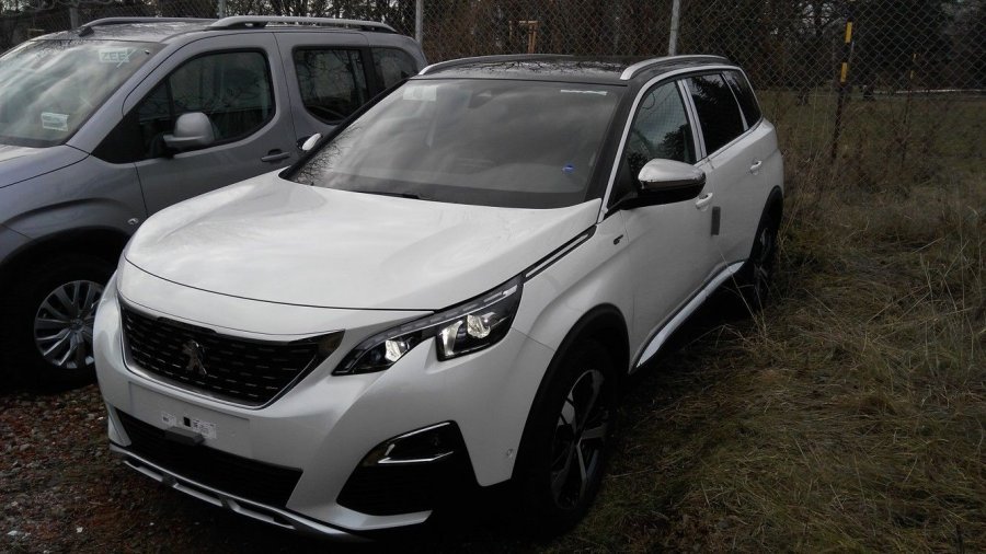 Peugeot 5008, GT 2.0 BlueHDi 180 S&S EAT8, barva bílá