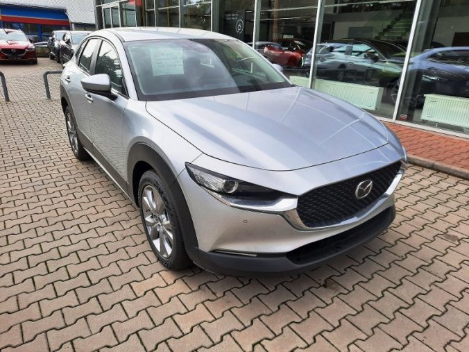 Mazda CX-30, SKYACTIV-G, barva stříbrná